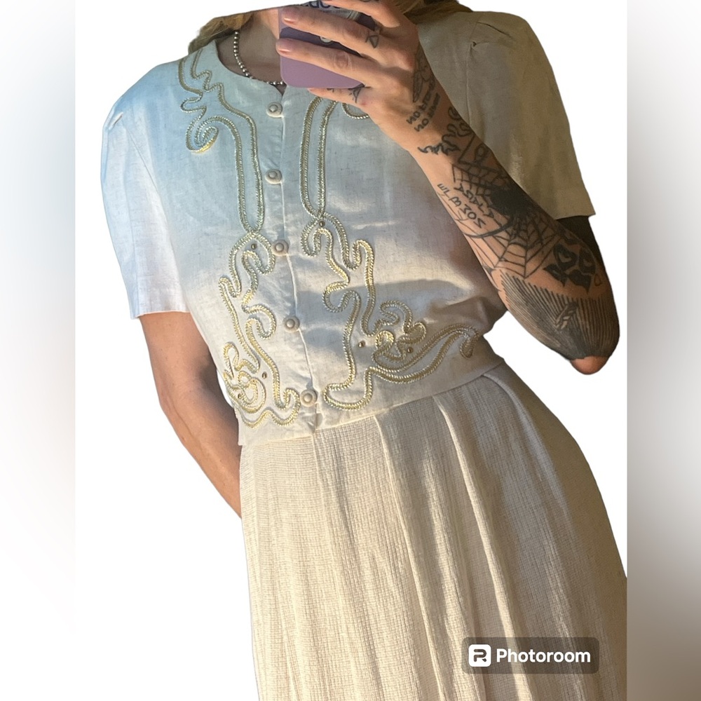 Peri Petites Vintage Dress 👗